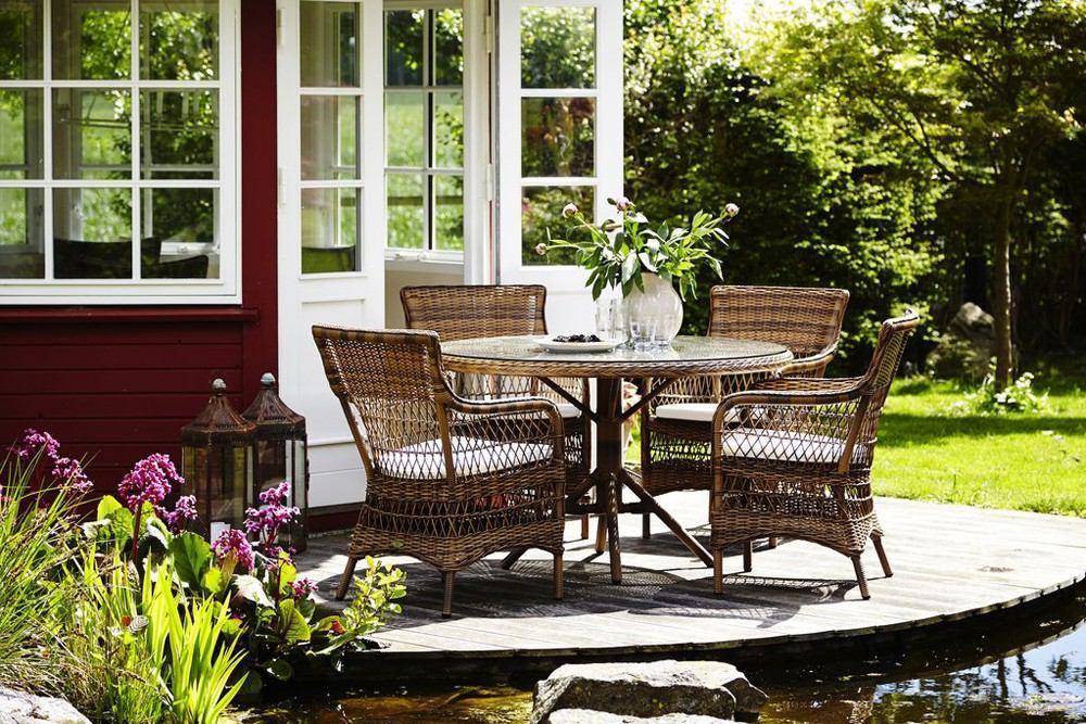 Sika Design Grace Dining Table