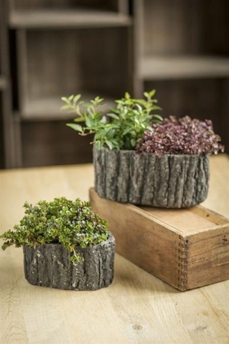 Bark-Like Detail Oval Pots - Set of 2
