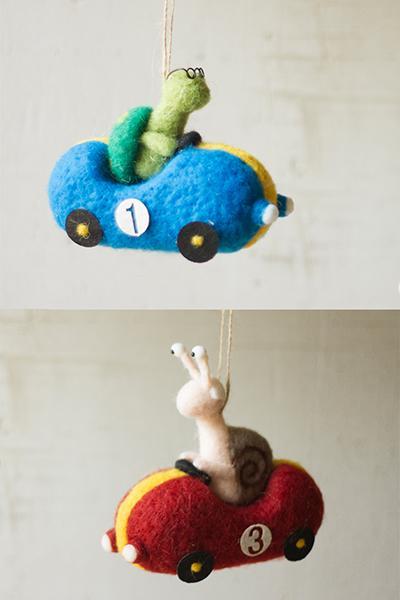 Set Of 2 Felt Slow Animals In Fast Cars
