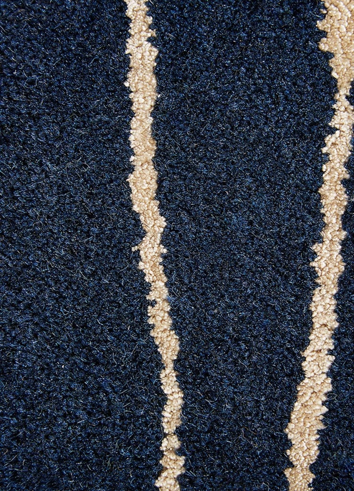 Beau Insignia Blue/White Asparagus