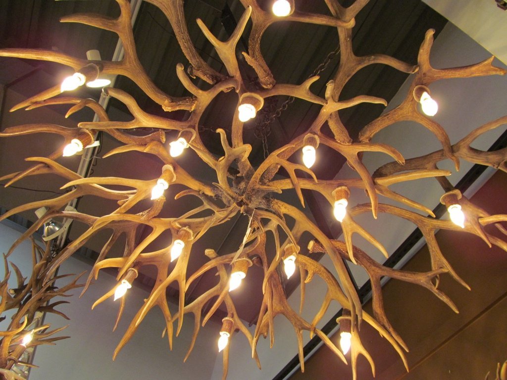 Antlerworx 16 Light Mule Deer/ White Tail Mother In-Law Antler Chandelier (AWC-46)