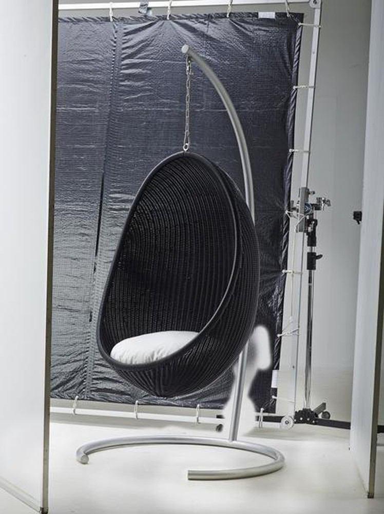 Sika Design Nanna Ditzel Hanging Egg Chair Exterior