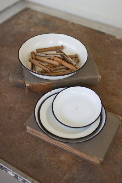 Set Of 4 Round Enamel Ware Trays