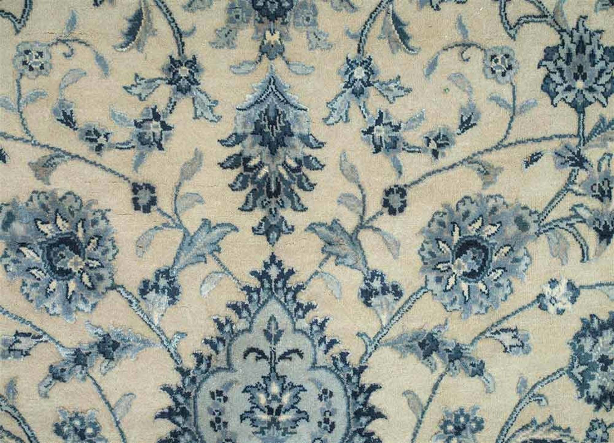 Spectra Medium Ivory Modern Rug